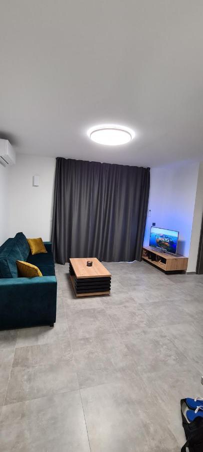Next Door Apartment Maro & Ivan Njivice Dış mekan fotoğraf