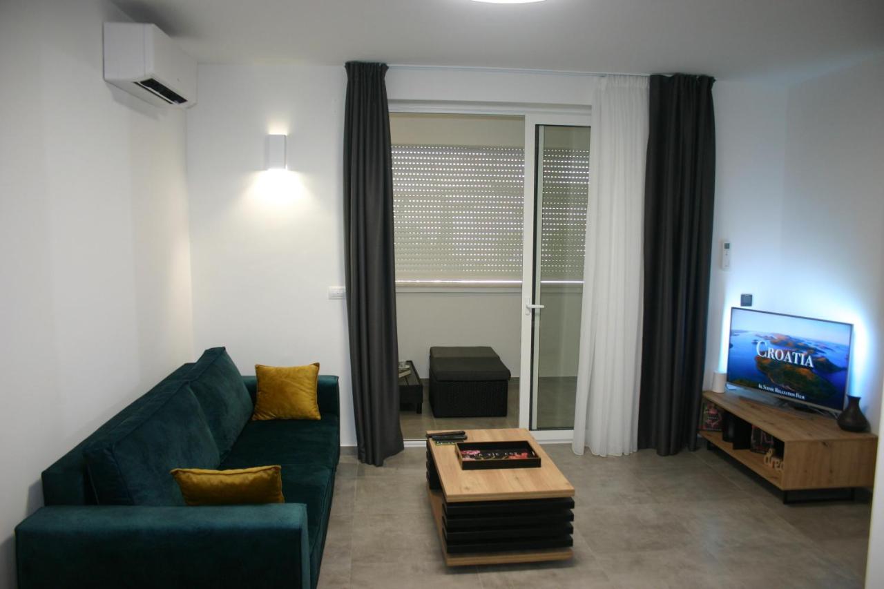 Next Door Apartment Maro & Ivan Njivice Dış mekan fotoğraf